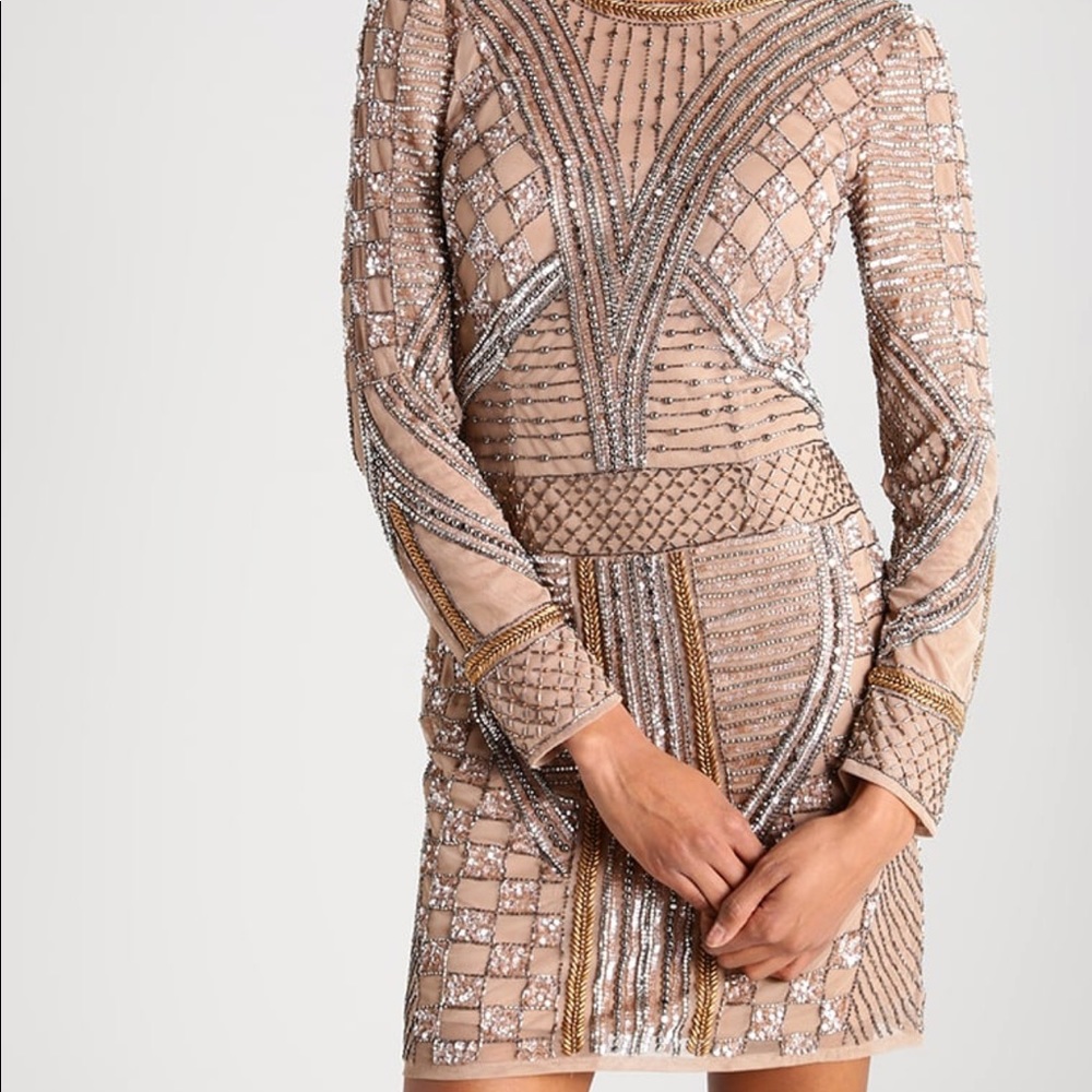 Taupe long sleeve short dress